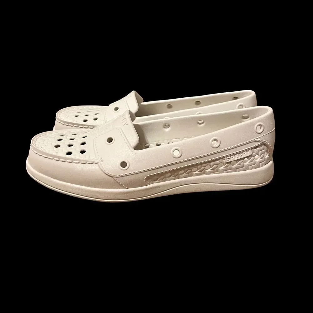 Sperry nearly new